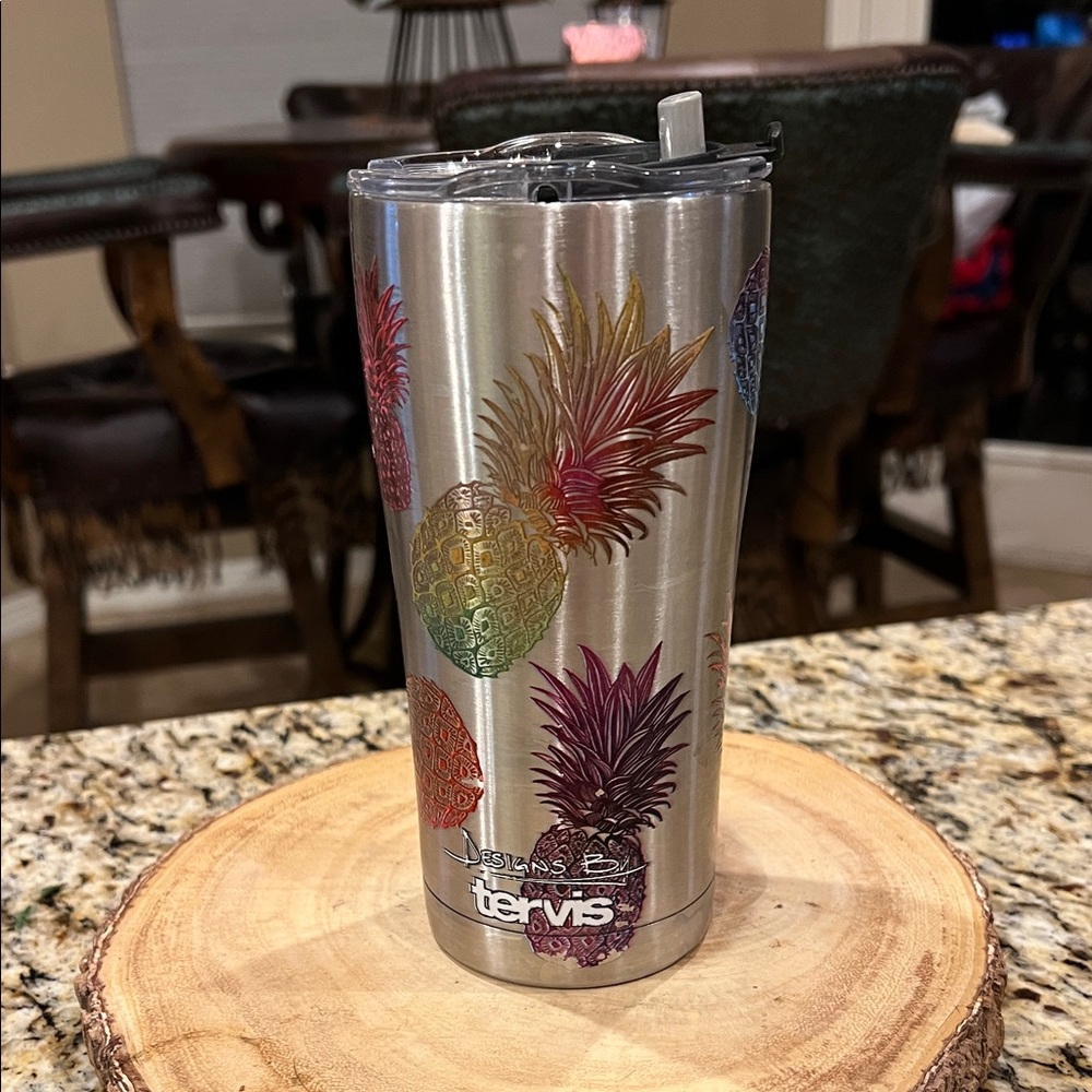 Tervis Stainless Steel Tumbler with Vibrant Pineapple Motif
